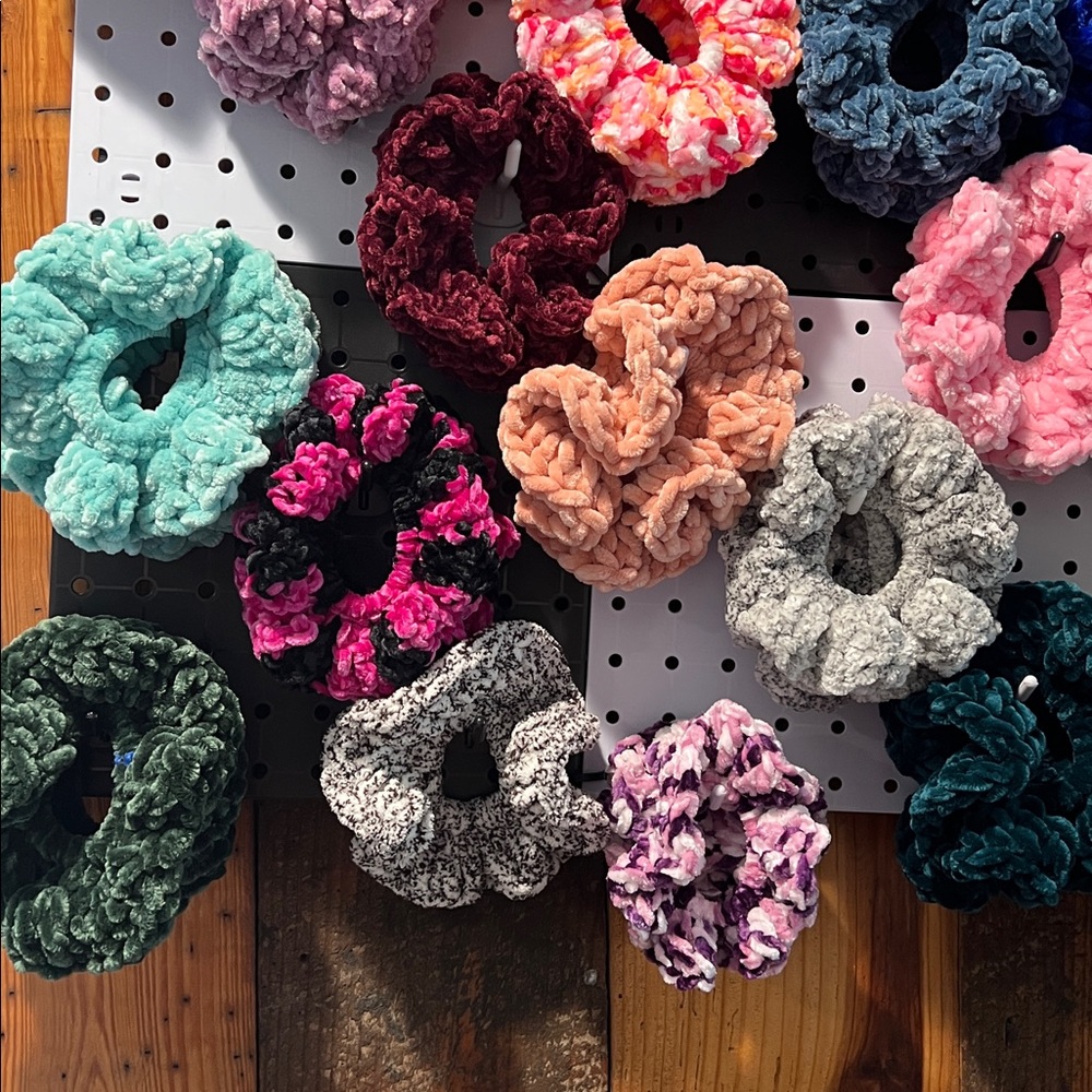 Scrunchies of the Day 5 for $20 you choose - Picture 7 of 7